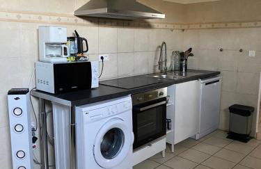 Agréable rez de jardin avec Piscine et Jacuzzi - Foto 16