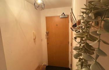 2 bedroom 2 bathroom ground floor apartment in central location - Foto 29