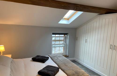 Cosy 2 Bed Apartment in central Kirkby Lonsdale - Photo 2