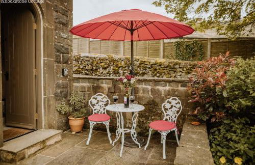 Lyme Tree Farm Cottages - Hotching Barn and Knockstone Cottage - Foto 17