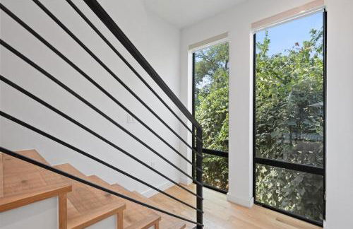 Modern Luxury in the Heart of Austin 3BR 3BA with Huge Balcony - Foto 13