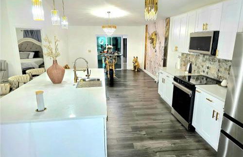 Top-of-the-line decoration! Next to Tampa outlets, - Foto 3