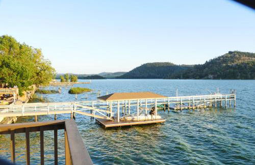 Overlooking clearlake from the living room - Foto 12