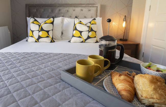 Elliot Oliver - Modern 2 Bedroom Town Centre Apartment - Photo 8