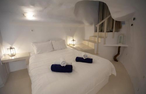 Sunset View Villa Santorini - with Outdoor Jacuzzi - Photo 24