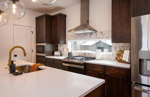 Modern Mountain Escape R5054Snowbasin Ski Getaway - Foto 13