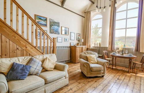 St Marks School House - Photo 4