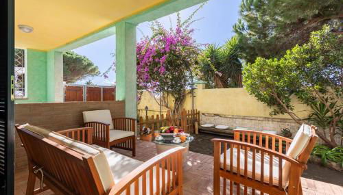 Villa Ray - Front row beachfront with garden - Foto 3, Garden, Garden view