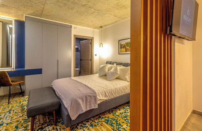 KRAVIT Premier Suites - Photo 2