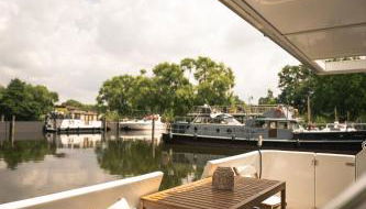 Deine schwimmende Auszeit auf dem Wasser -Festlieger Hausboot Tobago - Foto 2