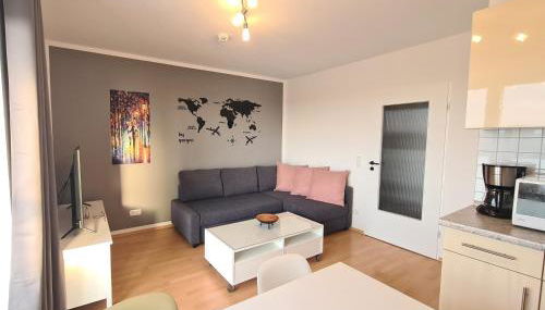 Cozy-Stay I, 2-Room Flat for Vacation & Messe, Düsseldorf, Perfect Connectivity - Foto 3, minibar