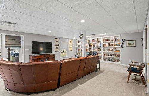 Country Home with Hot Tub Fire Pit for 10 Guests - Foto 5