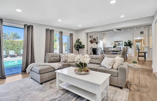 5BR with Heated Pool 5 min to Beach - Photo 25