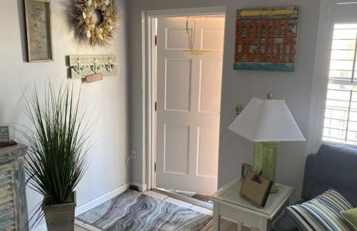 Beachfront Condo On Quiet Treasure Island- 1 Bed - Photo 41