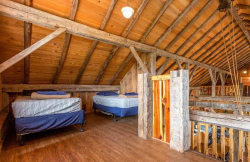 Glamping Cabin Rental for Groups on Lake Buchanan in Texas Hill Country - Foto 14