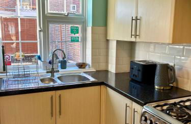 Bayfields house by the Sea, parking, garden, central location - Photo 19