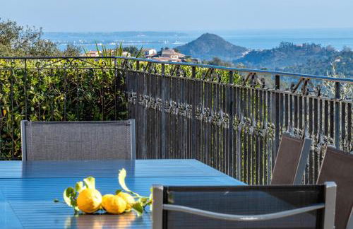 Luxury Villa for 8, private pool, airco, sea and mountain views - Foto 3