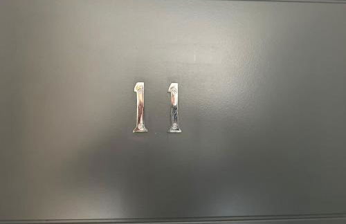 Adam Court Apartments - PE1 - Contractor Friendly - Choice of Studios or 1 Bed Apartments - Free Parking - Sofa Beds - Sky TV - Full Kitchen - Washer Dryer - WiFi - Foto 45