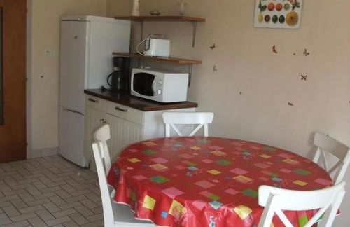 Gîte calme à Fougerolles, idéal pour familles - FR-1-583-456 - Foto 9