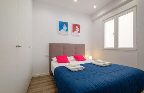 Spacious Clean & Colorful Apt Quiet Zone - Photo 12