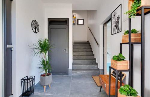 Terra Maiorum -12 person private Villa - heated pool and water massage - Foto 16