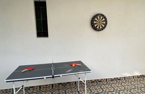 Pool Oasis with Mountain Views - Foto 35