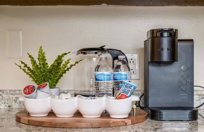 Chic Remodeled Retreat Near Emu: Easy Commute 2 Bedroom Apts - Foto 7