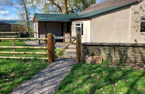 1 Bed Lodge-Sleeps 4-Pet Friendly-Free Parking - Photo 12