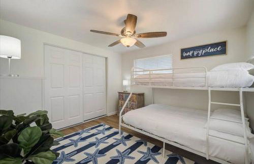 Spacious home With Heated Pool 3 miles from IMG! - Foto 54