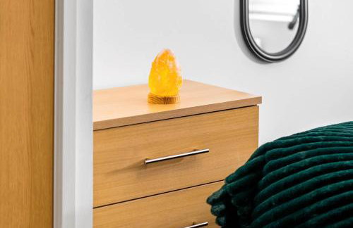 Mint drive 2 Beds With Secure Car Or Van Park w WiFi-Netflix No Deposit Required - Foto 14