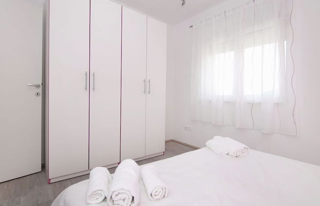 Modern Apartment in Kastel Stari - Photo 3