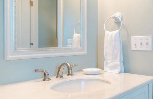 SunScape & SeaScape Beachfront Vacation Home - Foto 21