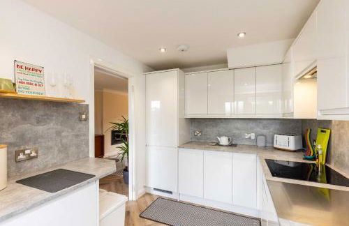 20 mins to Edinburgh 3 bedroom detached family house Wi-Fi Parking - Foto 22