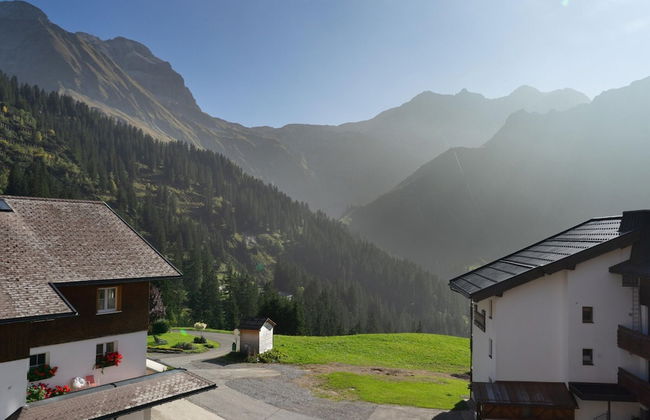 Apartment in Schrocken Near Ski Arlberg - Photo 13