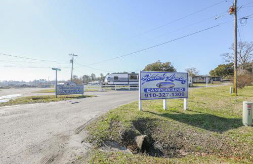 Spacious Home with Waterfront View-Welcome Pets - Foto 58