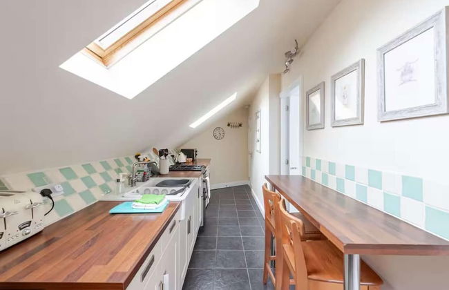 Cosy Village Apartment in Nottingham With Parking - Foto 3