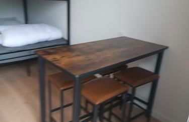 Studio 2 à 4 personnes, 12 kilomètres du parc du Puy du F - Photo 4