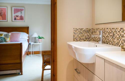 Croft House Sleeps 14 ꕤ Country Views nr Salisbury - Foto 15