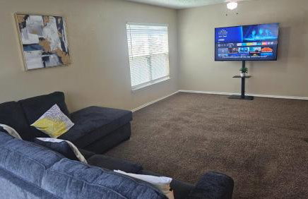 Cozy Four Bedroom Residence in Converse - Foto 3