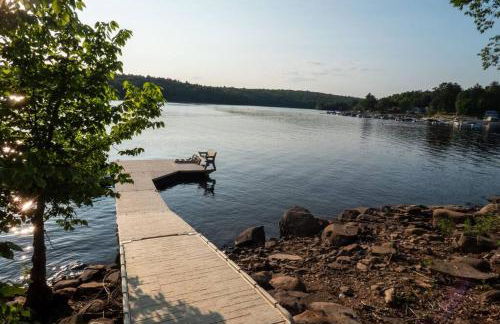 Modernist Lakefront Sojourn - Foto 17