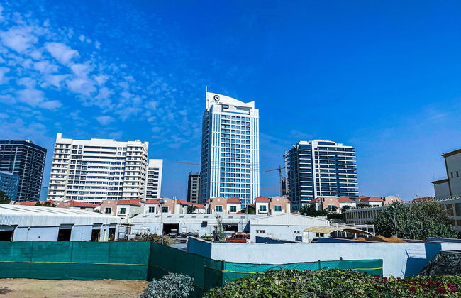 Elegant Studio Golf Course View Bnbmehomes - Photo 20