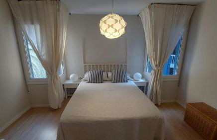 1ª linea reformado y perfecta ubicacion frente al puerto deportivo - Foto 8