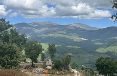 Monkey Tiny Barnhouse with amazing views at ZevariClub! - Foto 70