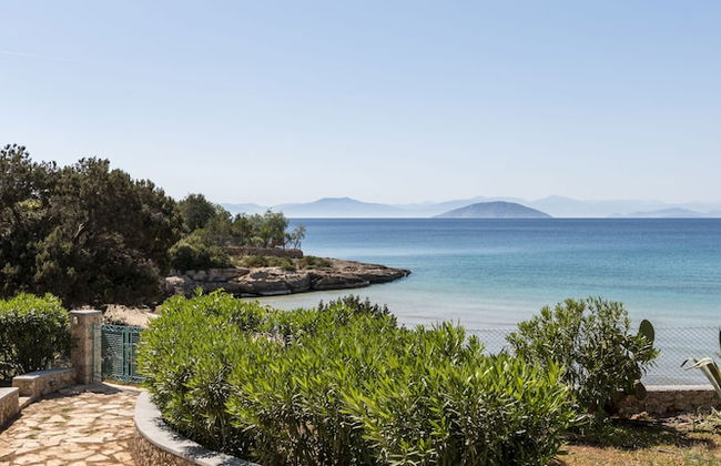 Electra Beachfront Villa - Photo 61