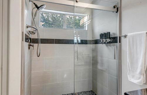 Chic Poolside Oasis - Karaoke - BBQ - Games - Foto 13