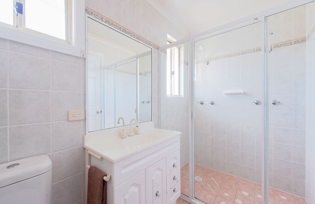 Occy's at Fingal Bay - Photo 13