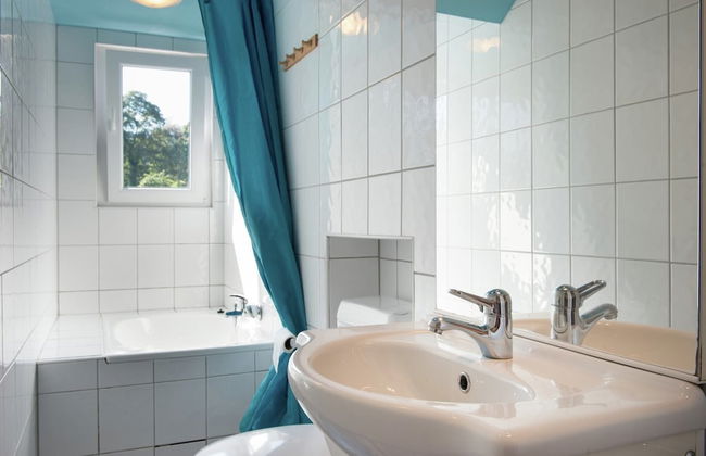 Holiday Home in Moutouyet With Pool & Sauna - Foto 22