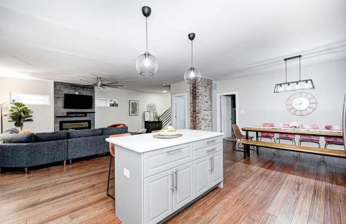 Indy Getaway - 5BR - Sleeps 16 - Arcade games - Perfect for families and groups - Foto 13