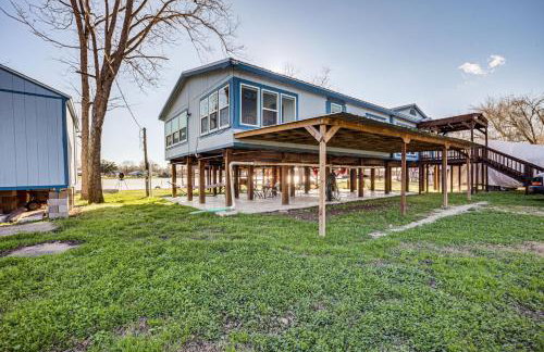 Waterfront Trinity Vacation Rental with Hot Tub! - Photo 38