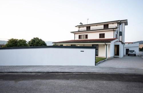 Viana do Castelo Home - Photo 12